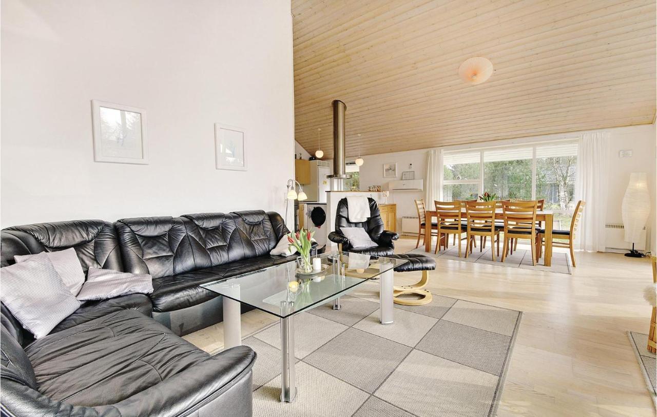 7 Bedroom Stunning Home In Herning Kølkær المظهر الخارجي الصورة